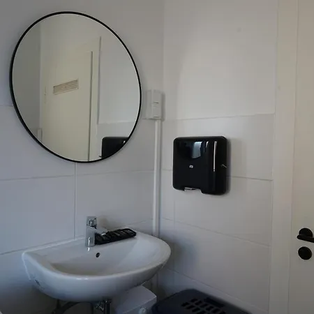 3br - - Kitchen - 10 Min To Ice דירה זיגבורג