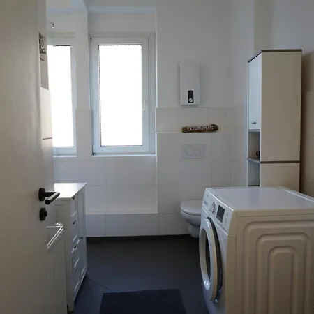 3br - - Kitchen - 10 Min To Ice דירה