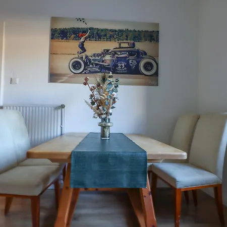 3br - - Kitchen - 10 Min To Ice * זיגבורג