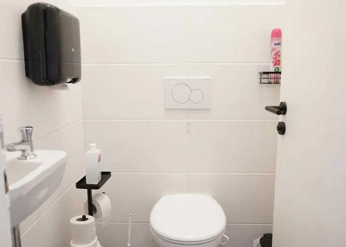 3br - - Kitchen - 10 Min To Ice * Siegburg